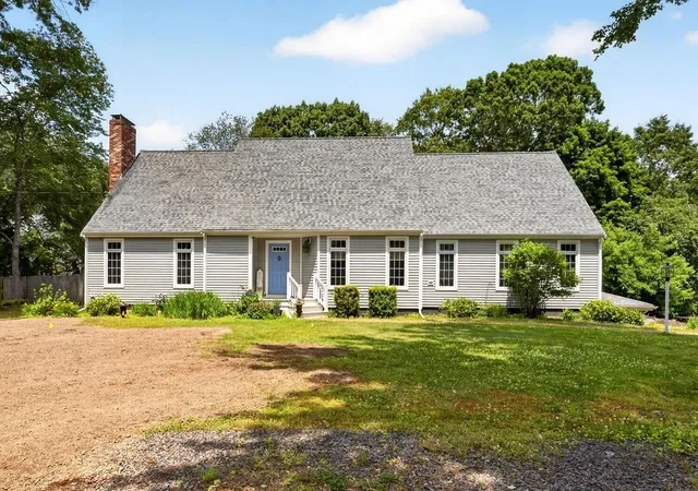 36th image of 346 Judson St, Raynham, MA 02767 | MLS# 73536356