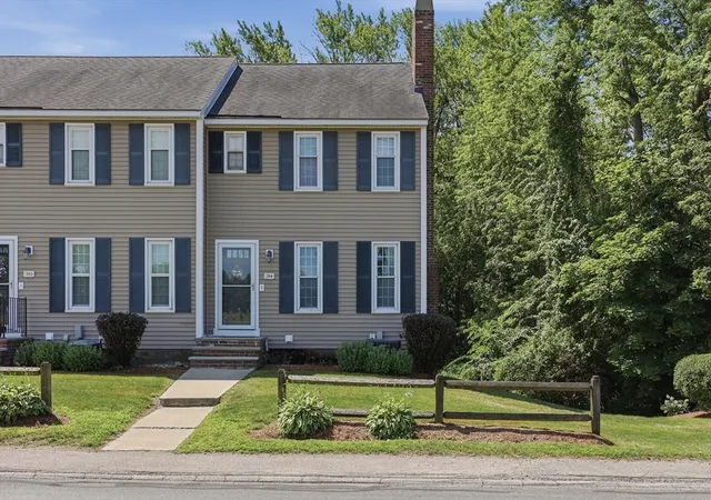 Homes for sale in Lowell, MA | 90 Swan Street #204, Lowell, MA 01852 | MLS# 73544272