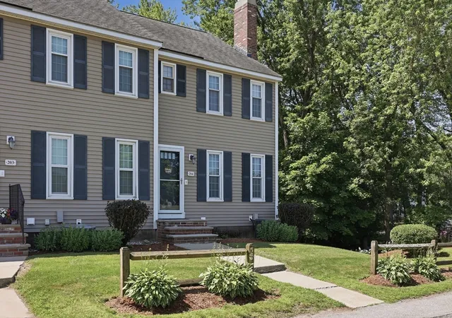 Homes for sale in Lowell, MA | 90 Swan Street #204, Lowell, MA 01852 | MLS# 73544272