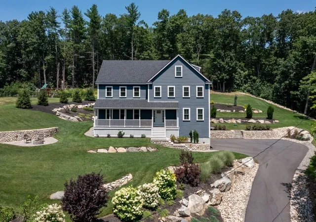 1st image of 378 Salem St, Andover, MA 01810 | MLS# 73562685