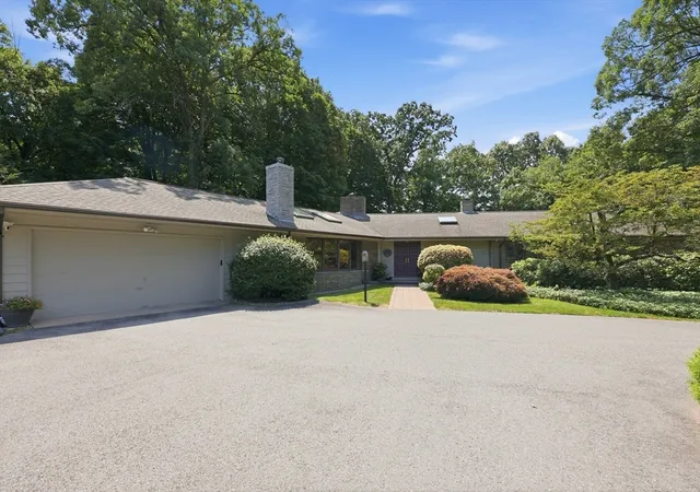 2nd image of 200 Crestview Circle, Longmeadow, MA 01106 | MLS# 73563831