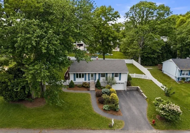 Homes for sale in Hudson, MA | 30 Vinal St, Hudson, MA 01749 | MLS# 73524593