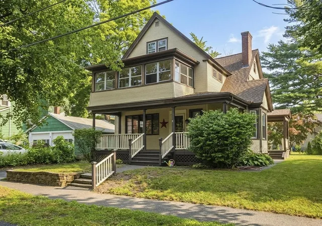 1st image of 4 Elm St, South Hadley, MA 01075 | MLS# 73558286