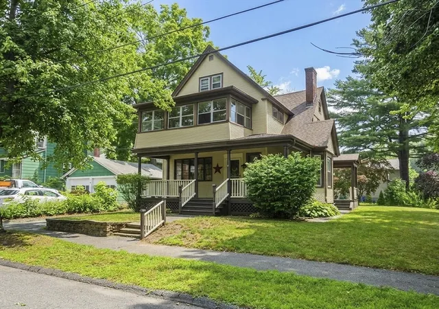 39th image of 4 Elm St, South Hadley, MA 01075 | MLS# 73558286