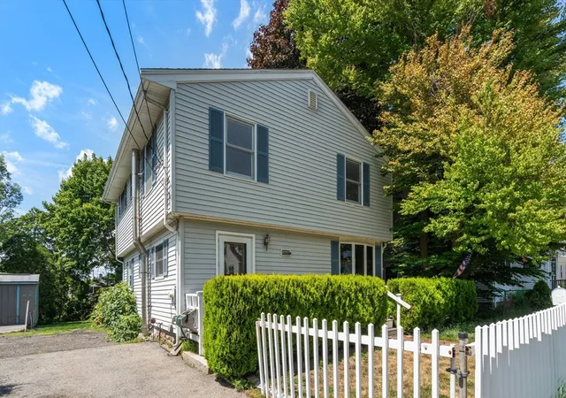 2nd image of 28 Pleasant St, Rockport, MA 01966 | MLS# 73547965