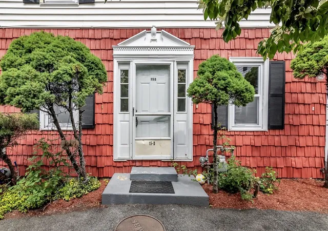Homes for sale in Lawrence, MA | 15 Crescent St #D, Lawrence, MA 01841 | MLS# 73531821
