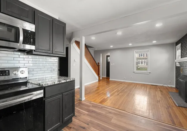 Photo 3 of Single family home for sale at 35 Merrimac Ave, Springfield, MA 01104 | MLS# 73542459 | Listing updated on 2026-10-29