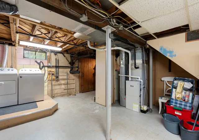 36th image of 195 Cady St, Ludlow, MA 01056 | MLS# 73556272