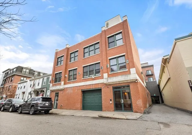 24th image of 591 E 3rd St #1, South Boston, MA 02127 | MLS# 73512666