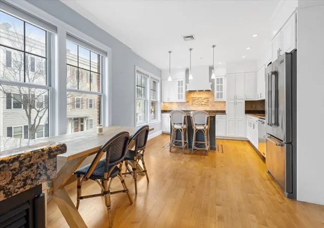 3rd image of 591 E 3Rd St, Boston, MA 02127