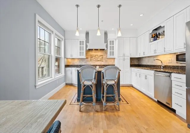 4th image of 591 E 3Rd St, Boston, MA 02127