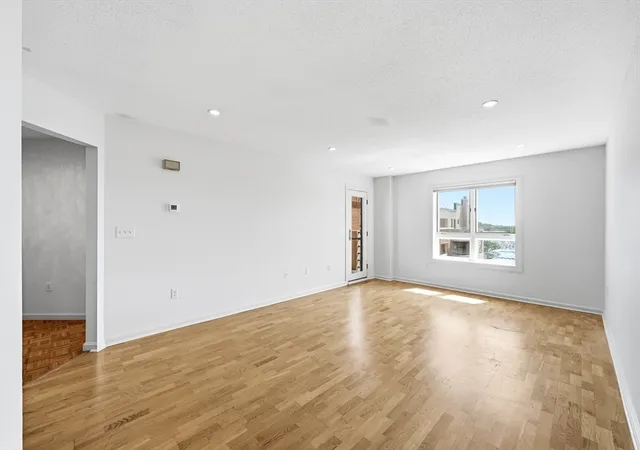 2nd image of 165 Cottage #701, Chelsea, MA 02150 | MLS# 73561415