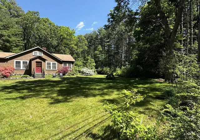 4th image of 38 Rutland St, Carlisle, MA 01741 | MLS# 73525176