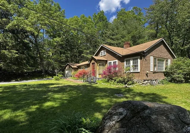 5th image of 38 Rutland St, Carlisle, MA 01741 | MLS# 73525176