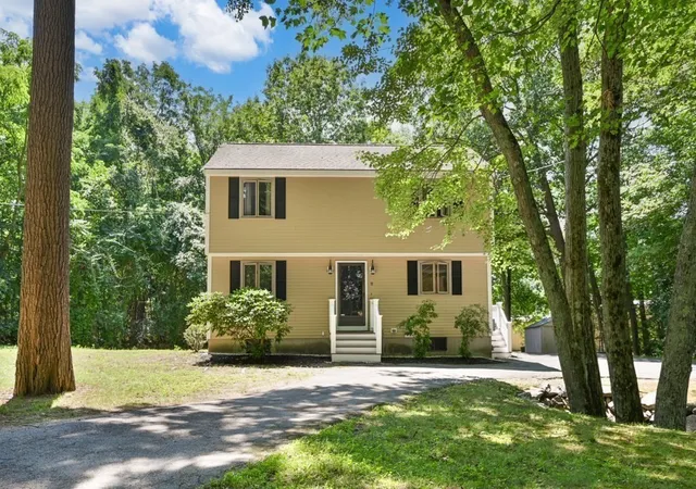 Photo 2 of Sale Pending at 11 Elginwood Rd, Peabody, MA 01960 | MLS# 73557159 | Listing updated on 2026-09-03