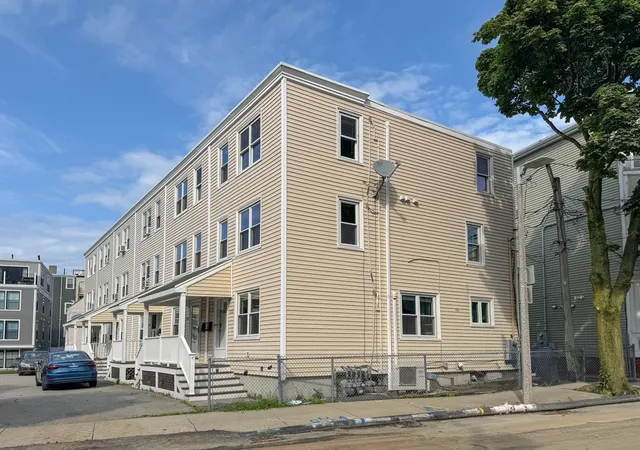 33rd image of 212 W 6th St #212, South Boston, MA 02127 | MLS# 73559864