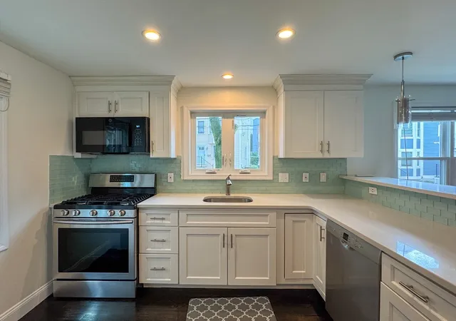 5th image of 212 W 6th St, Boston, MA 02127