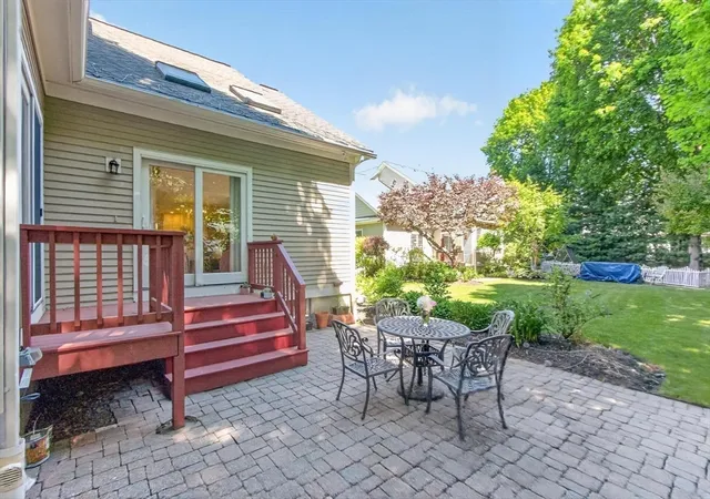 2nd image of 36 Roosevelt Rd, Lexington, MA 02421