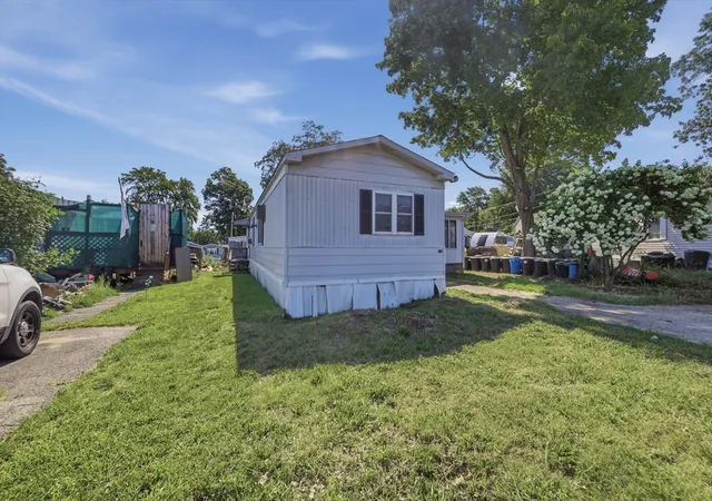 2nd image of 194 Lafayette Road #1N, Salisbury, MA 01952 | MLS# 73563155