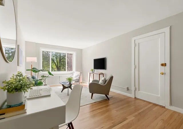 5th image of 125 Pleasant St, Arlington, MA 02446