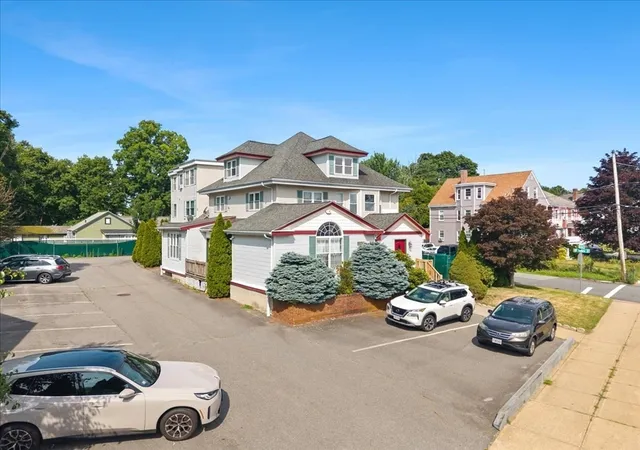 2nd image of 1004 N Main Street #2, Brockton, MA 02301 | MLS# 73549387