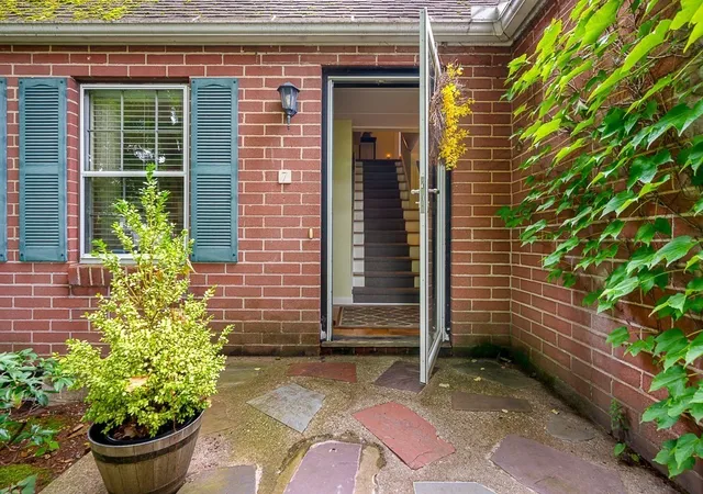 3rd image of 7 Virginia Rd, Worcester, MA 01602 | MLS# 73568270