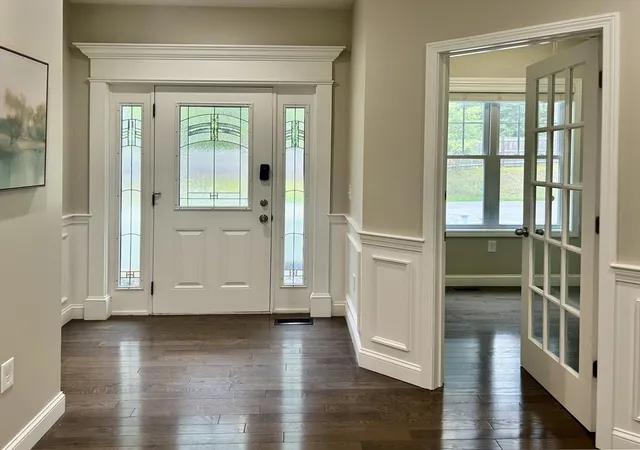 Photo 3 of Sale Pending at 20 Beacon St #20, Shrewsbury, MA 01545 | MLS# 73569761 | Listing updated on 2026-09-18