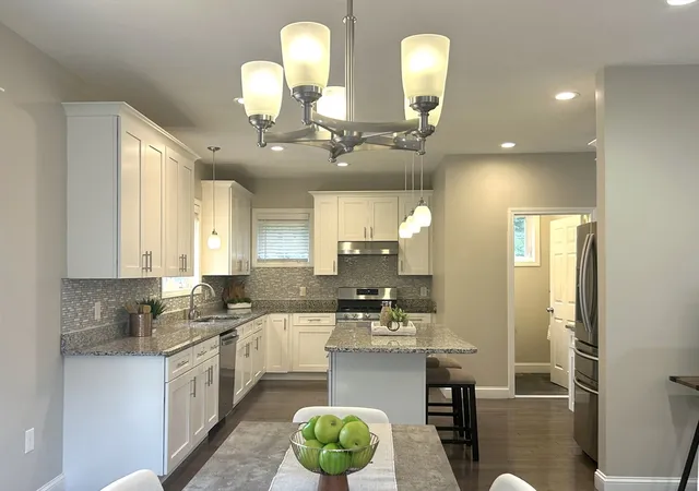 Photo 3 of Sale Pending at 20 Beacon St #20, Shrewsbury, MA 01545 | MLS# 73569761 | Listing updated on 2026-09-18