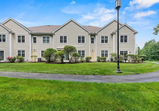 2nd image of 631 East St #M202, Mansfield, MA 02048 | MLS# 73565493