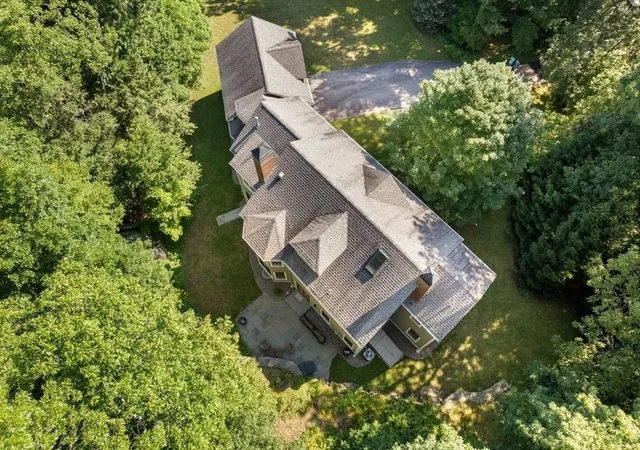 41st image of 32 Perry Lane, Weston, MA 02493 | MLS# 73547030