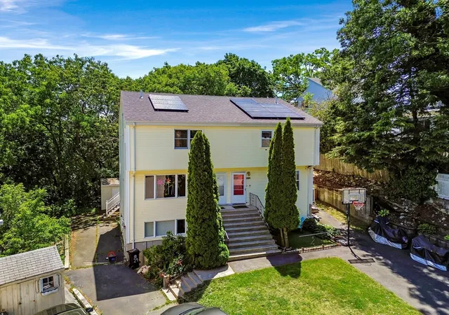 2nd image of 31 Wallace Cir #31, Malden, MA 02148 | MLS# 73539803