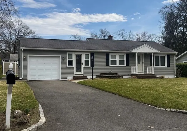 1st image of 10 Benger Ave, South Hadley, MA 01075 | MLS# 73528272