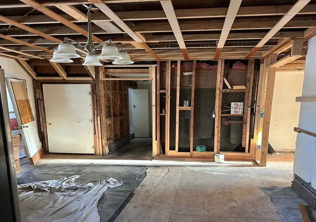 Photo 3 of Sale Pending at 86 Andover St, North Andover, MA 01845 | MLS# 73565796 | Listing updated on 2026-10-07