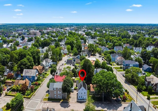 2nd image of 132 Huntington St, Brockton, MA 02301 | MLS# 73556484