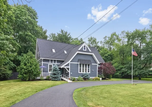 2nd image of 333 Summer St, East Bridgewater, MA 02333 | MLS# 73541452