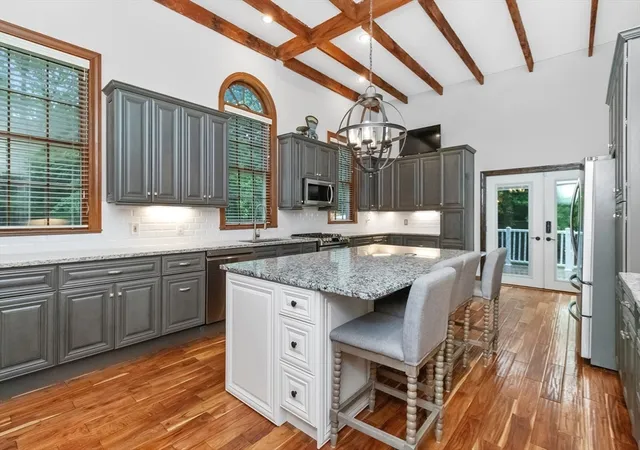3rd image of 333 Summer St, East Bridgewater, MA 02333 | MLS# 73541452