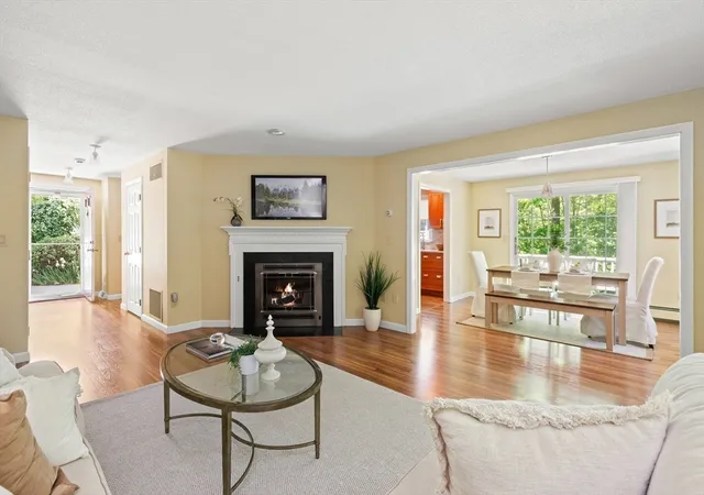 3rd image of 13 Mills Point #13, Middleton, MA 01949 | MLS# 73533542