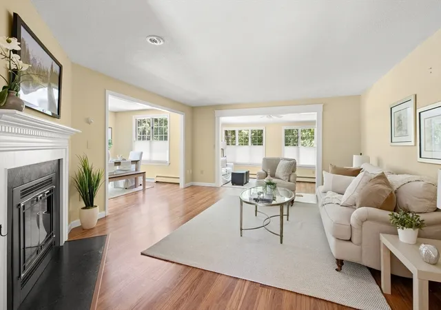 4th image of 13 Mills Point #13, Middleton, MA 01949 | MLS# 73533542