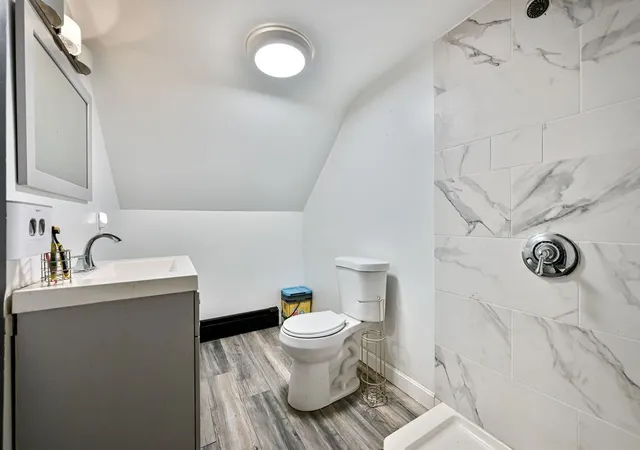 4th image of 260 Glebe St, Taunton, MA 02780 | MLS# 73531080