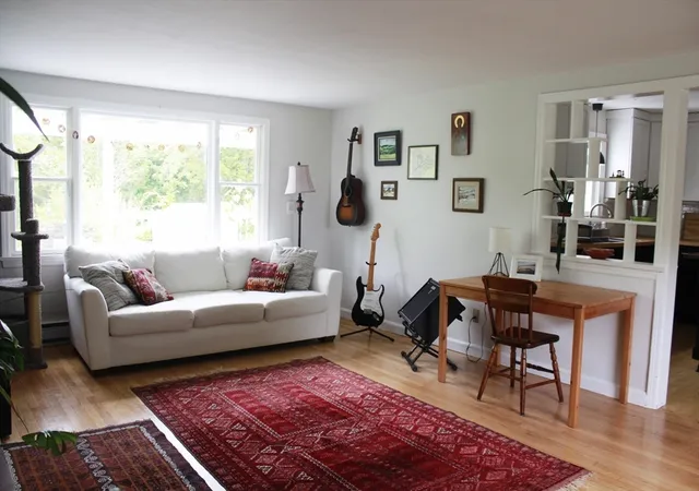 Homes for sale in South Deerfield, MA | 31 West St, South Deerfield, MA 01373 | MLS# 73544242