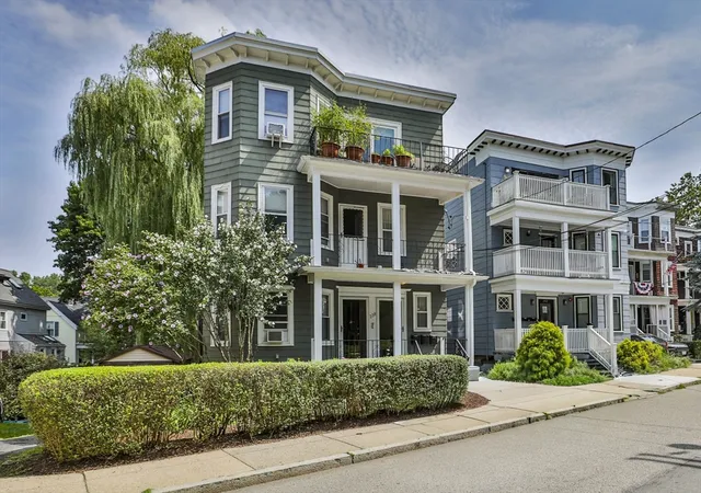 1st image of 238 Poplar St #2, Roslindale, MA 02131 | MLS# 73561989