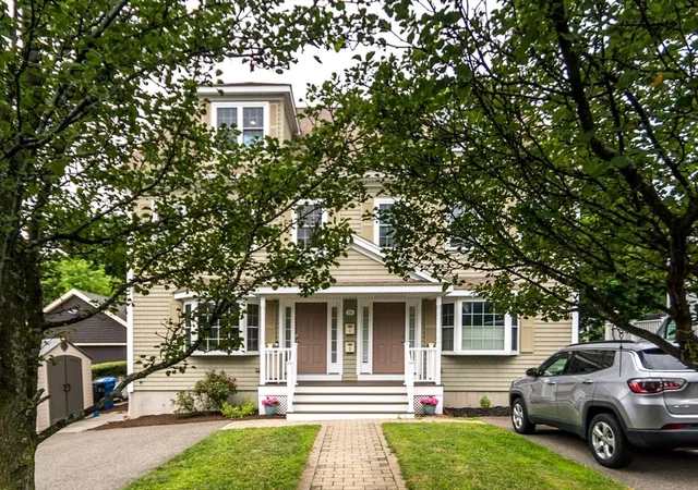 3rd image of 16 Peirce St, Waltham, MA 02453