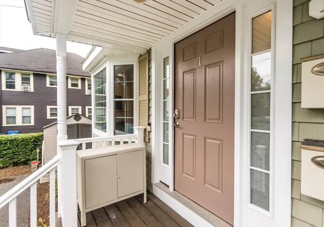 4th image of 16 Peirce St, Waltham, MA 02453