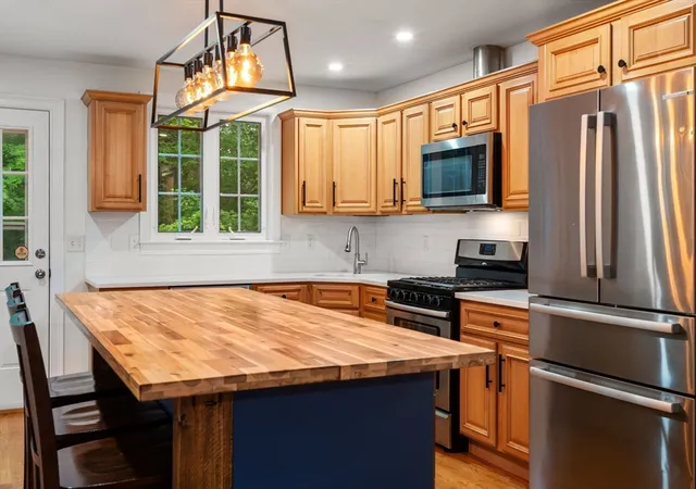 Homes for sale in Holbrook, MA | 456 South St, Holbrook, MA 02343 | MLS# 73529387