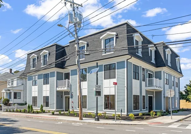 1st image of 260 Elm St, Everett, MA 02149 | MLS# 73551439