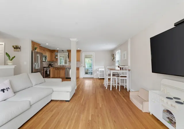 Homes for sale in Foxboro, MA | 8 Bicknell St, Foxboro, MA 02035 | MLS# 73510672
