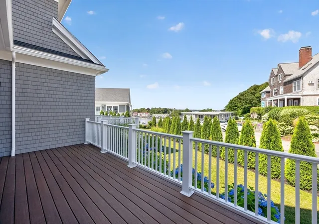 3rd image of 533 Woods Hole Road #B102, Woods Hole, MA 02543 | MLS# 73555685