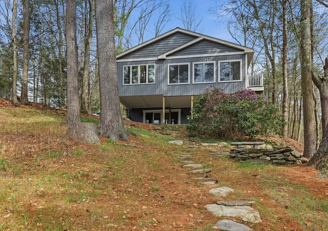Homes for sale in Sturbridge, MA | 104 South Shore Dr, Sturbridge, MA 01566 | MLS# 73511203