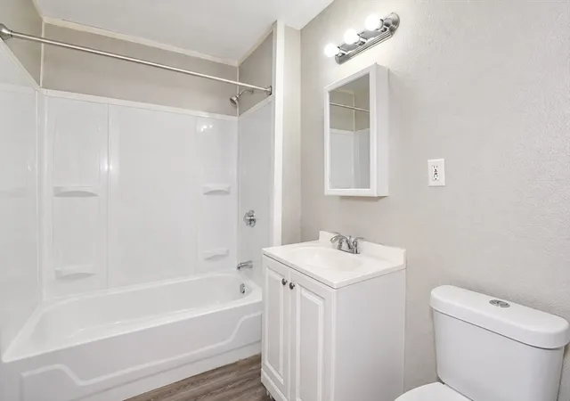 Photo 4 of House for sale at 30-32 Huntington St, Springfield, MA 01107 | MLS# 73568744 | Listing updated on 2026-10-10