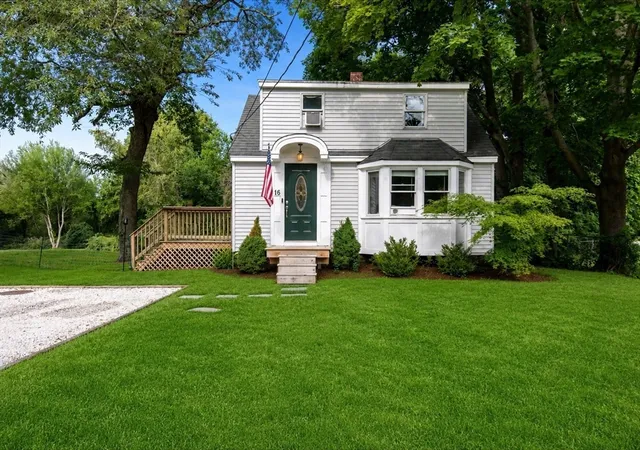 1st image of 16 Pleasant St, Scituate, MA 02066 | MLS# 73565168